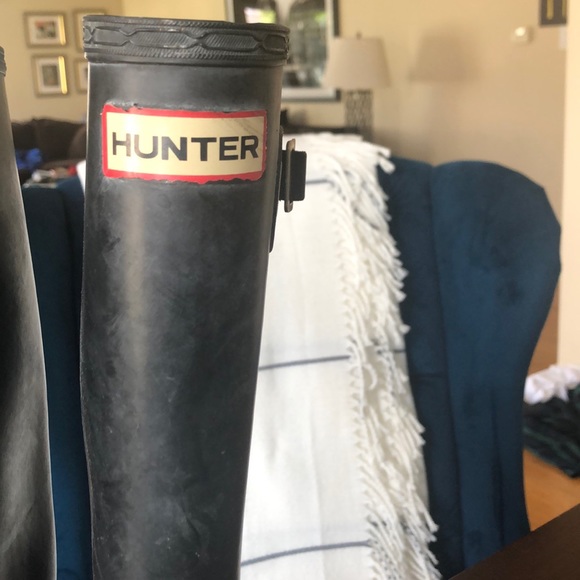 Huntress - Picture 2 of 7